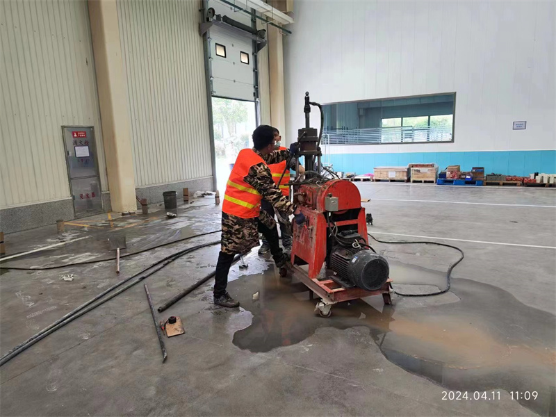 阳谷厂房地面下沉塌陷注浆加固施工